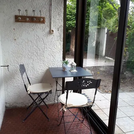Holiday home Maison Familiale A Ares- Bassin D'arcachon - A Pied *